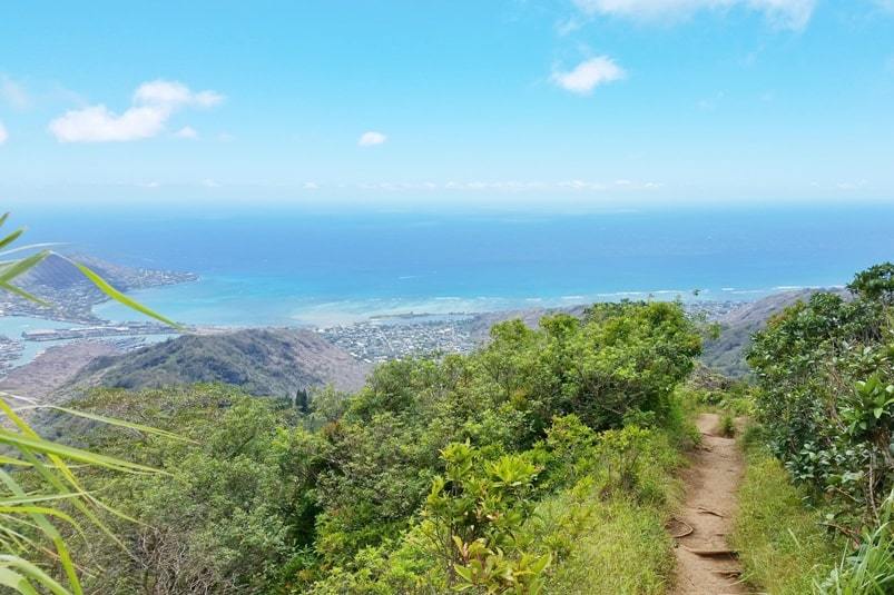 Best hikes in east Oahu Hawaii: Kuliouou Ridge Trail. Hiking trails on windward Oahu east side. Hawaii vacation ideas, tips.
