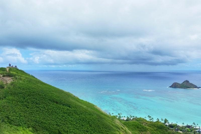 Best hikes in east Oahu Hawaii: Lanikai Pillbox Hike. Hiking trails on windward Oahu east side. Hawaii vacation ideas, tips.
