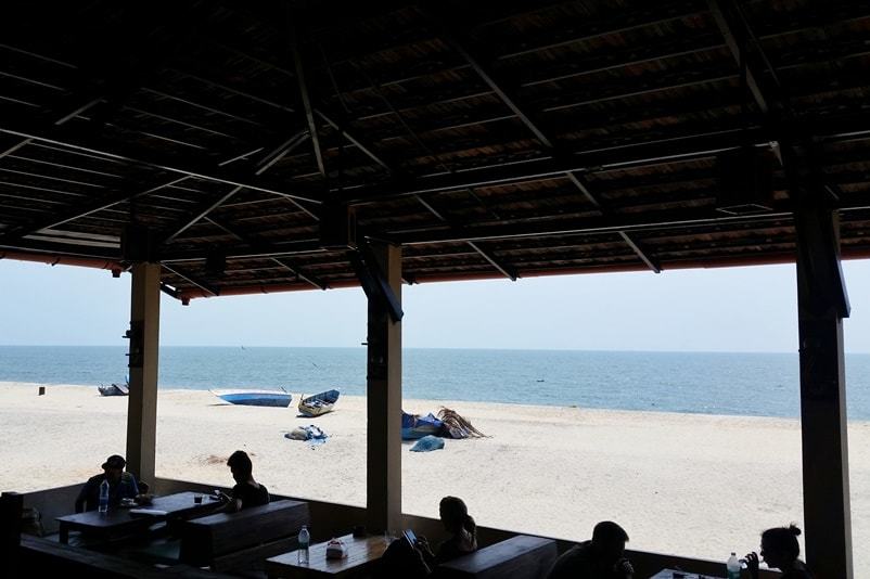 Best hostels in Alleppey: Places to eat near Alleppey Beach. Backpacking Kerala, India