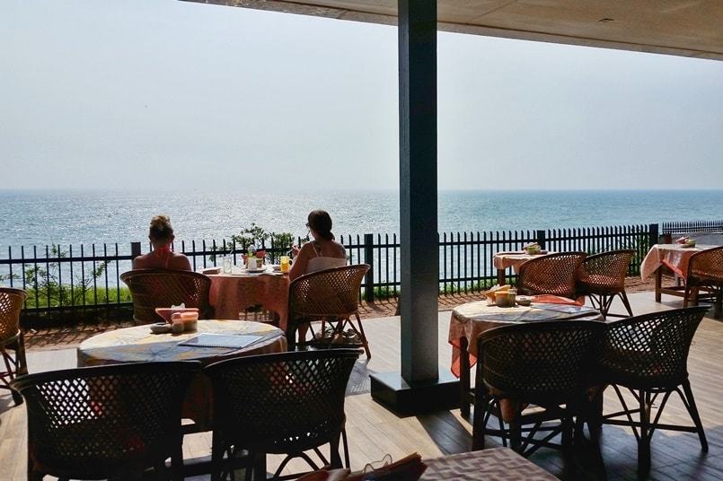 Varkala to Kanyakumari from Varkala cliff. Backpacking Kerala, South India to Tamil Nadu