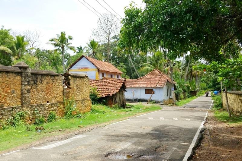 Kanyakumari to Varkala: Kanyakumari to Eraniel palace ruins. Backpacking Kerala, South India and Tamil Nadu