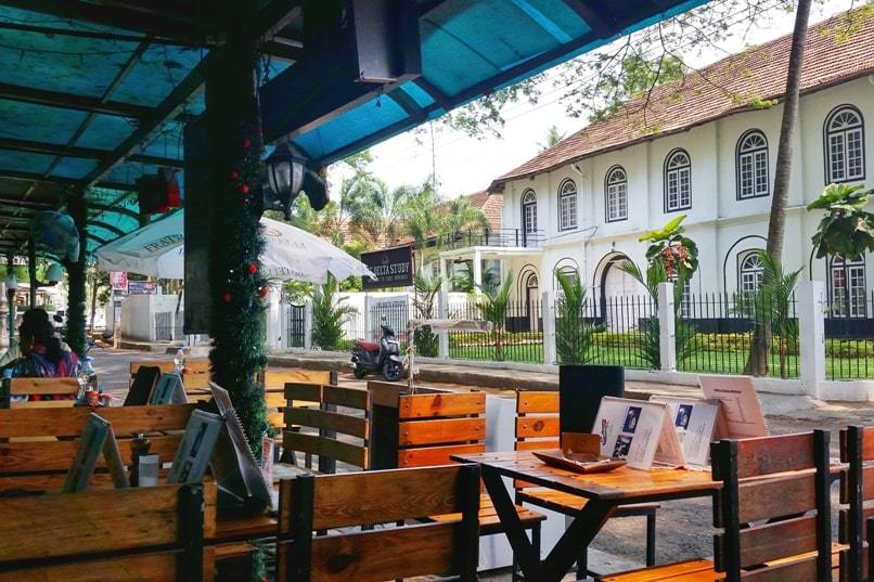 Zostel Kerala hostels near Fort Cochin. Zostel Kochi hostel. Best backpacking hostels in South India