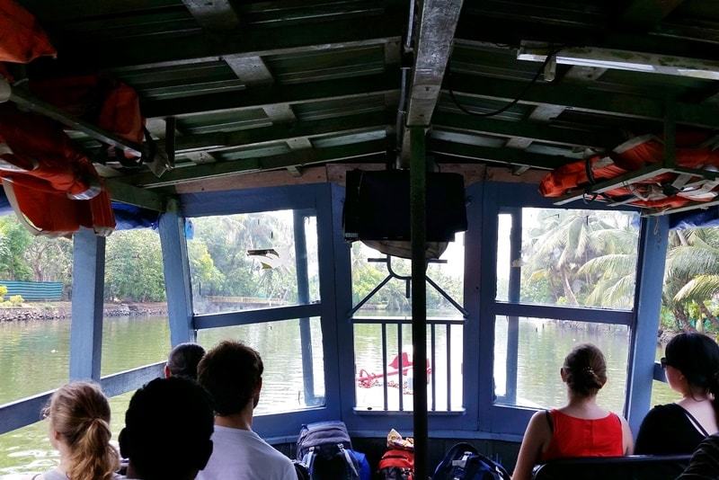 Kottayam to Munnar bus: Kottayam ferry boat. Backpacking Kerala India