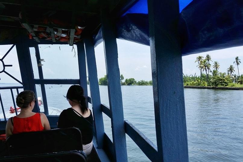 Kottayam to Munnar bus: Kottayam ferry boat. Backpacking Kerala India