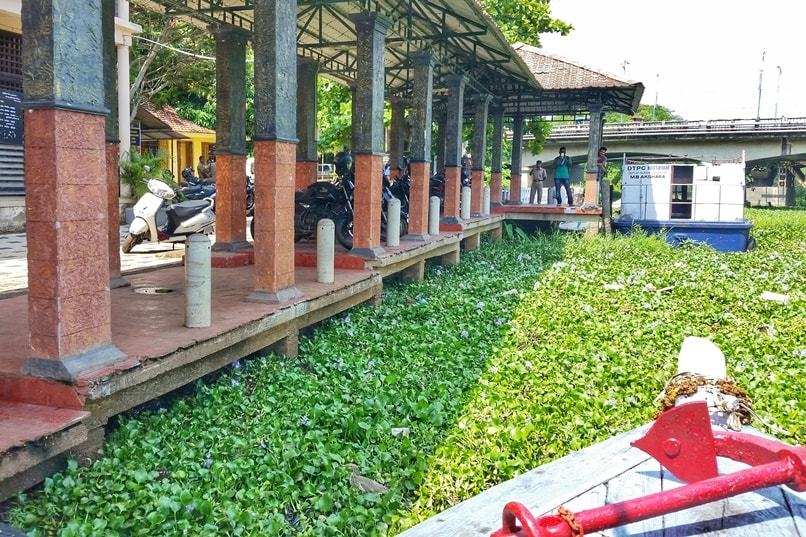 Kottayam to Munnar bus. Kottayam ferry station. Backpacking Kerala India