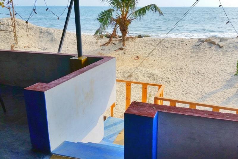 Best hostels in Alleppey: Funky Art Beach House guesthouse. Backpacking Kerala, India