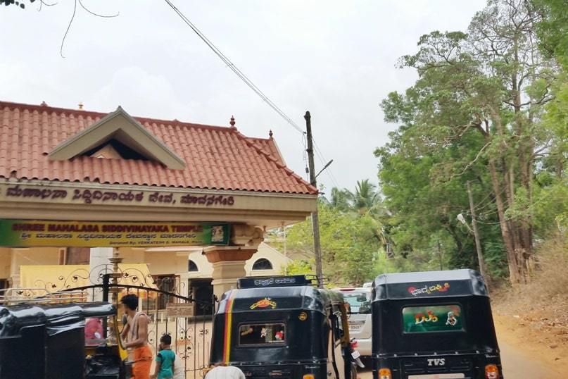 Gokarna train station to bus stand. walk from gokarna road railway station to get to bus to gokarna beach and to town. Backpacking South India